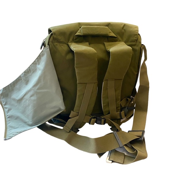 NWT Molskine MyCloud Backpack Bag 15” Laptop in Moss Green - Picture 5 of 16